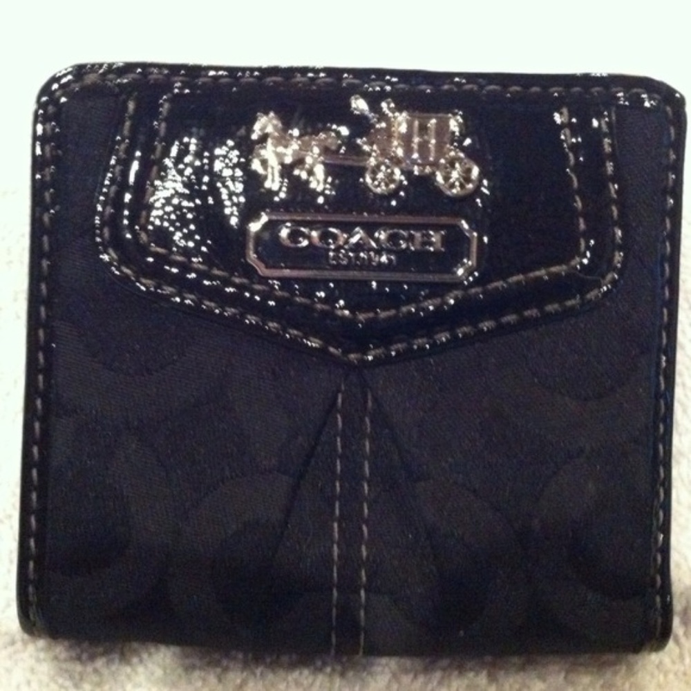 Coach Madison Black Wallet NWOT